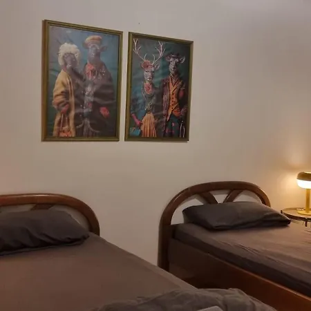 K02 Between Cologne & Bonn דירה טרויסדורף